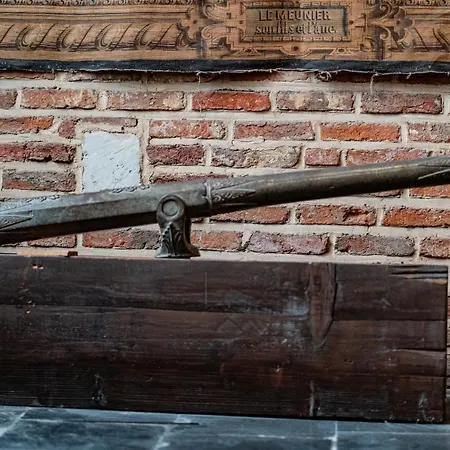 Hofmarkgraaf - Unique In Historic Mansion Apartment *